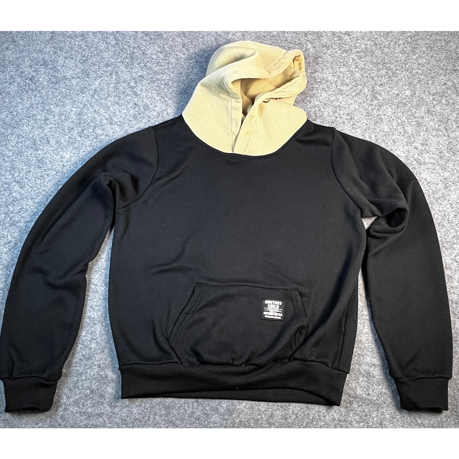 Twotoned Black & Cream Zaful Rostory Child Hoodie Small Preowned Kangaroo Pocket